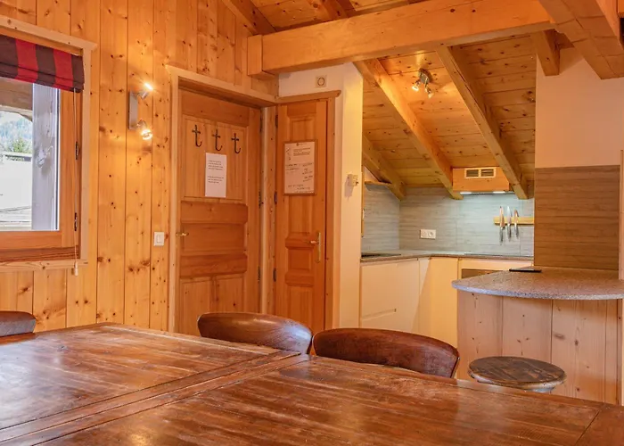 Capucin - A 3 Bedroom Mountain Loft * 霞慕尼