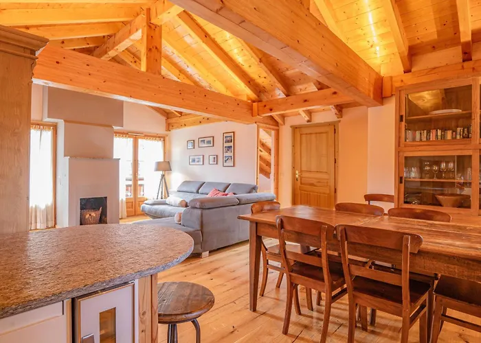 Capucin - A 3 Bedroom Mountain Loft 公寓 霞慕尼