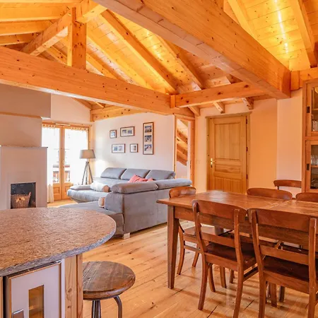 Capucin - A 3 Bedroom Mountain Loft Апартаменты Шамони