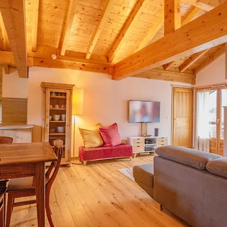 Appartement Capucin - A 3 Bedroom Mountain Loft *