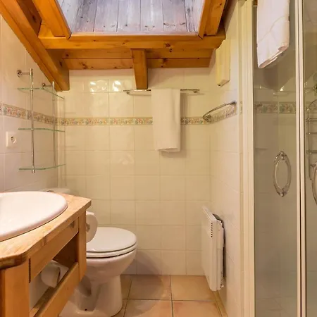 Capucin - A 3 Bedroom Mountain Loft * Chamonix Mont Blanc
