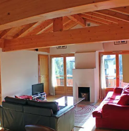 Capucin - A 3 Bedroom Mountain Loft * Chamonix